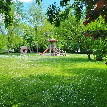 Ferienapartment Schlummerhausen Fuer Bis Zu 5 Personen, Haustiere Willkommen Und Kostenfrei, Mit Einbaukueche, Wlan, Smart-tv, Alexa شقة